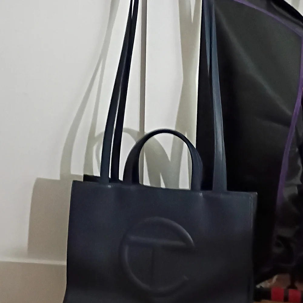 🌟 TELFAR Medium Shopping Tote in Navy Blue - Like New Condition! 🌟 - Picture 2 of 16